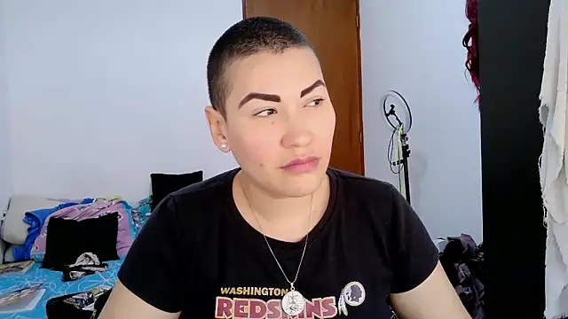 luxandracon23 - Luxandracon23's free webcam - UK Sex Cams