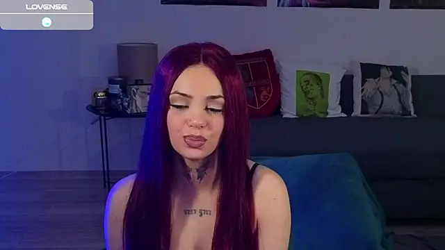 KiraQuinn1 webcam