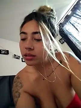 ManuelaVeelez webcam