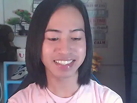 Miracle_TheBrat webcam