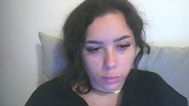 LovelyJulliette webcam