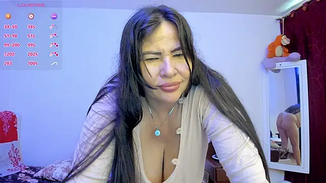 esmeralda_milf webcam