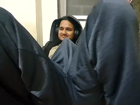 young-hairy-jon webcam