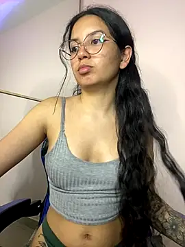 Webcam Model (Rosita_forever_)  is live.Free join now!