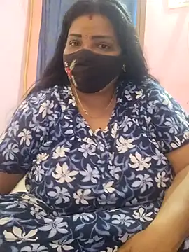 lathikaqueentamil webcam