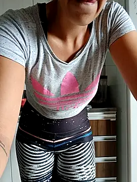 mia_and_braian - Mia_and_Braian's free webcam - UK Sex Cams