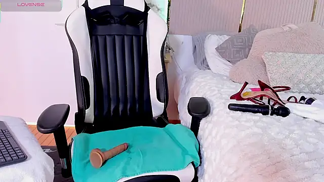 Jadeh_Williams02 webcam