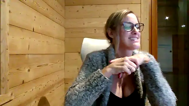 madame_callie (F milf) - domina UNIQUEMENT!!!!!