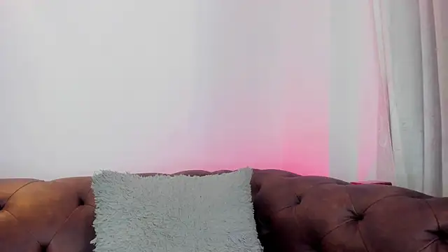 Celestee_rosee webcam