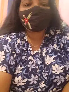 lathikaqueentamil webcam