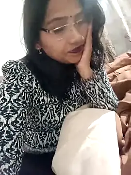 urvashi01224 (F young) - Dildo