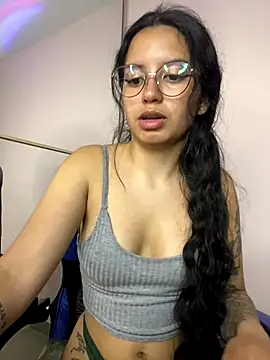 Webcam Model (Rosita_forever_)  is live.Free join now!