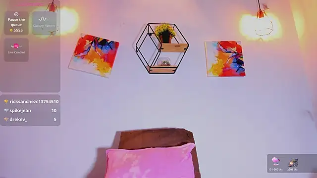 Karlaliones69 webcam