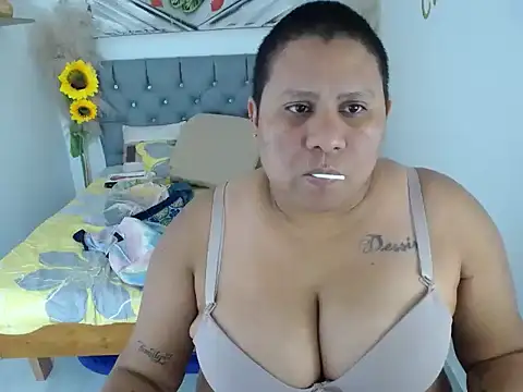 hotlesby_valery webcam stripchat model stream image