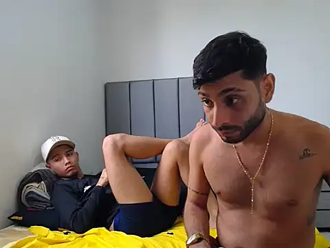 Sexy_accommodating_guys webcam