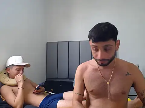 Sexy_accommodating_guys webcam