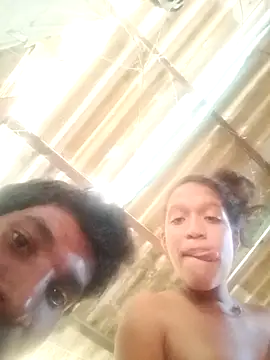 rachelbunny_and_kevin webcam