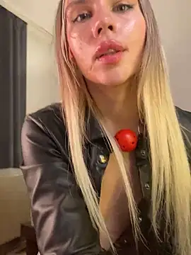 Webcam Model (MistressMommyKate)  is live.Free join now!