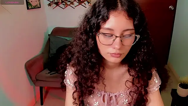 Krysten_Riter webcam