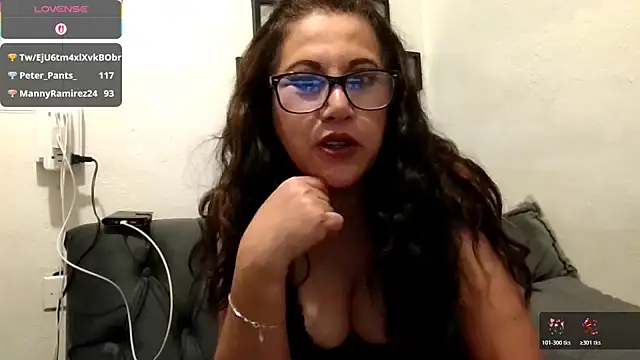 MirandaLatinaLovely webcam