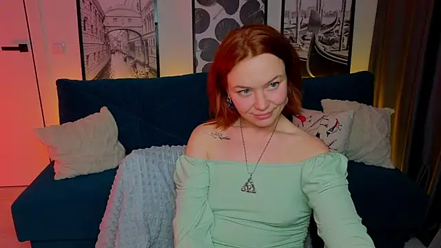 PaigeHalliwell_ webcam