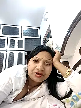 Webcam Model (Cute-Janvi20)  is live.Free join now!