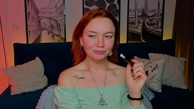 PaigeHalliwell_ webcam