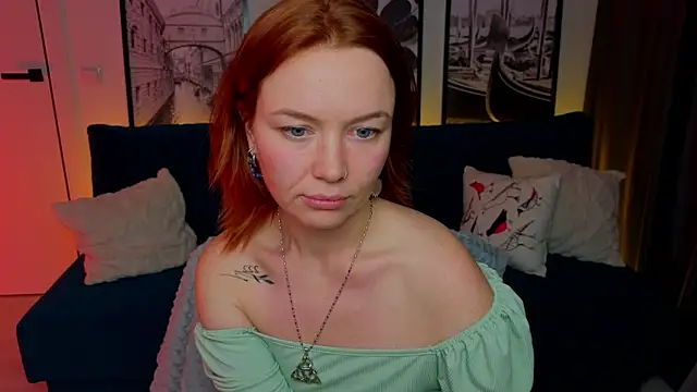 PaigeHalliwell_ webcam