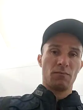 nacho18hot (Ask my age) - Cruising públic