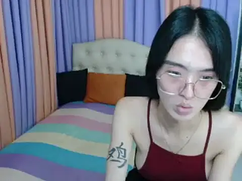 xxtsuncutaskaxx - XxTsUncutAskaxX's free webcam - UK Sex Cams