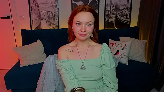 PaigeHalliwell_ webcam