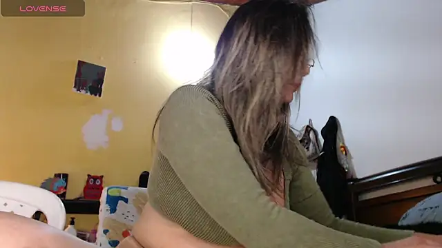 Emma_Henderson webcam