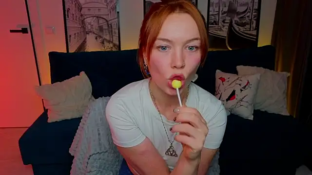 PaigeHalliwell_ webcam