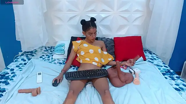 adisson_petite1 webcam