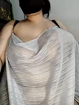 Webcam Model (Tishani)  is live.Free join now!