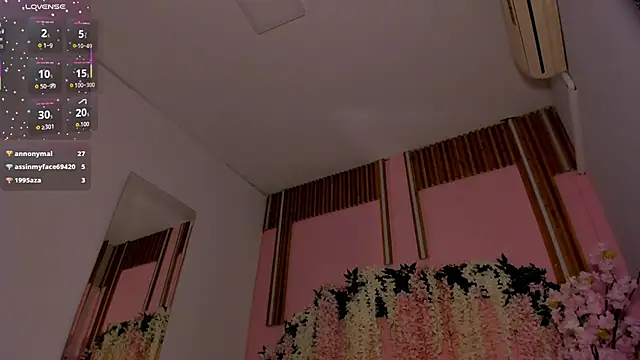 thiccylexxy - ThiccyLexxy's free webcam