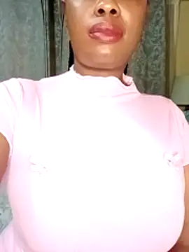 Luciouslips00 webcam