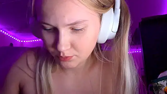 KarinRobertson webcam