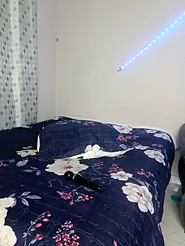 Webcam Model (Eve_Scarlet)  is live.Free join now!