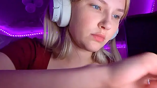 KarinRobertson webcam