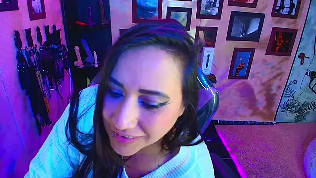 cherryy_bombshelll webcam