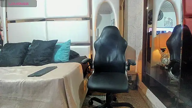 Jesuss77_ webcam stripchat model stream image