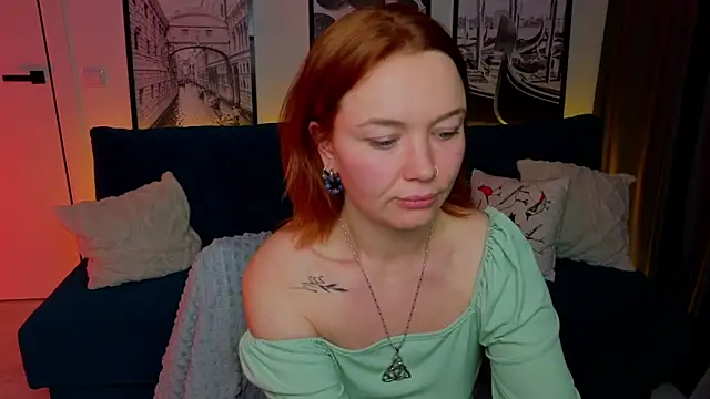 PaigeHalliwell_ webcam