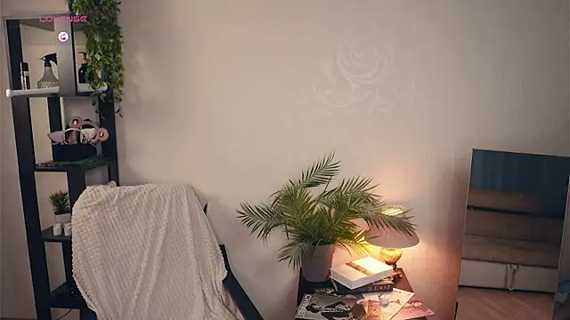 OdellaGillingham webcam