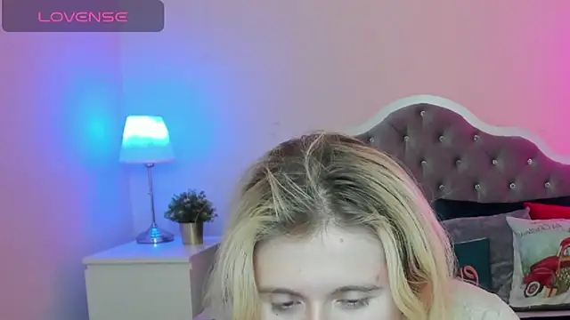 CamillaDreamer webcam