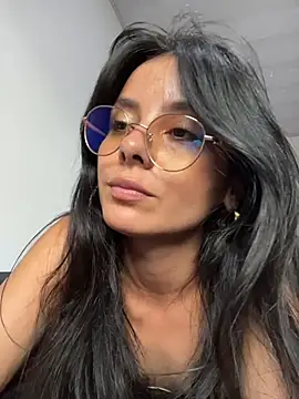 Webcam Model (SaraMistick)  is live.Free join now!