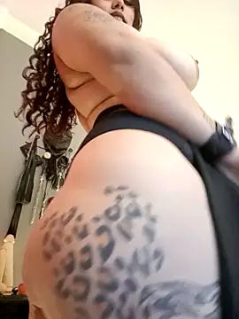 Webcam Model (MariaGaitan)  is live.Free join now!