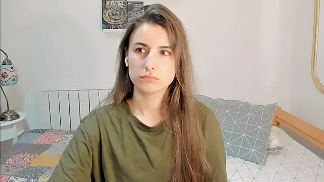 PumpkinCutiePie live cam screenshot female from Ukraine on Tip.show – Interactive Live Cam Shows