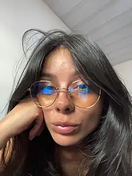 Webcam Model (SaraMistick)  is live.Free join now!