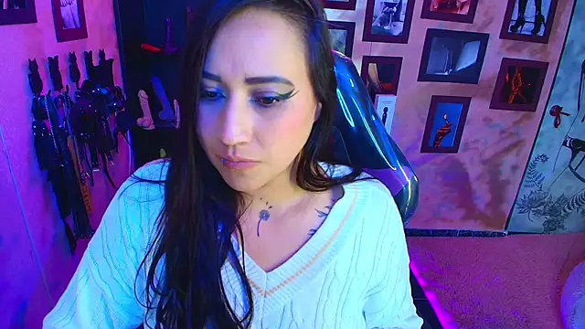 cherryy_bombshelll webcam